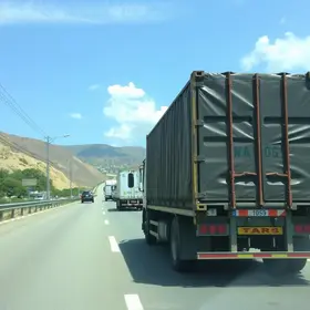 transporte de carga especial na Rodovia dos Tamoios