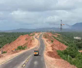 obras na estrada Pedra Branca